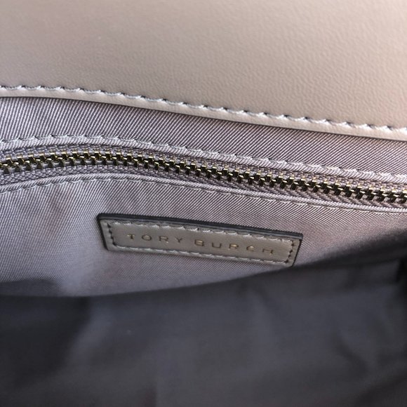 Tory Burch Savannah Shoulder Bag in French Gray New Never Used with Tags - Picture 10 of 13